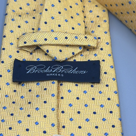 Brooks Brothers Tie - Picture 3 of 5